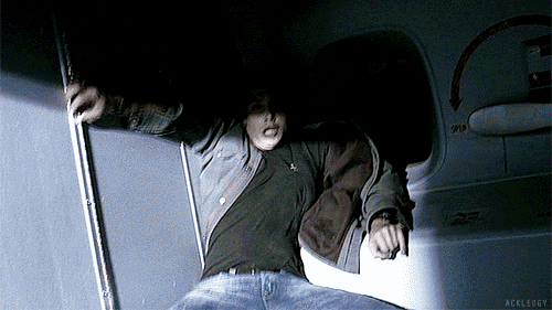 Điều gì xảy ra nếu cửa thoát hiểm bất ngờ 