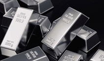 Giá bạc liên tục lập đỉnh, tăng tới gần 170% trong một năm, điều gì đang xảy ra?