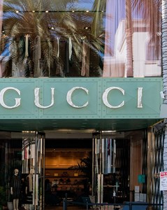 Nhà mốt Gucci bắt đầu chấp nhận thanh toán bằng tiền ảo ở Mỹ