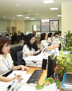 Kho bạc làm việc xuyên lễ, phối hợp chi trả quà Quốc khánh cho người dân