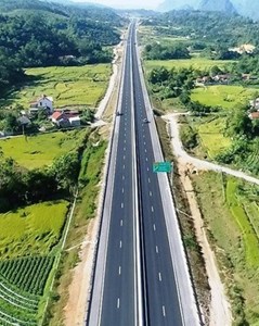 Đẩy nhanh tiến độ, bảo đảm chất lượng 4 dự án cao tốc trọng điểm