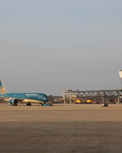 Máy bay Boeing 787 đã hạ cánh an toàn xuống sân bay Long Thành