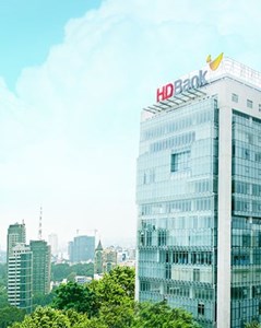 HDBank (HDB) huy động 1.400 tỷ đồng trái phiếu trong 2 ngày, chốt quyền chia cổ tức và thưởng cổ phiếu tổng tỷ lệ gần 30%