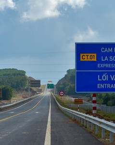 Quảng Trị phê duyệt Dự án Quốc lộ 15D nối Cảng Mỹ Thủy với cao tốc Cam Lộ - La Sơn