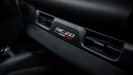 Si&#234;u xe thể thao Maserati MC20 lộ diện - Ảnh 4