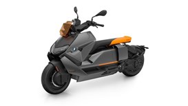 Xe m&#225;y điện đắt nhất Việt Nam tr&#236;nh l&#224;ng: Gi&#225; bằng 15 chiếc Klara, thiết kế như phi thuyền, kh&#244;ng đối thủ - Ảnh 2