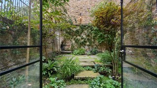 Ng&#244;i nh&#224; hẹp nhất London g&#226;y tranh c&#227;i lớn khi rao b&#225;n với gi&#225; tận hơn 30 tỷ đồng, ai cũng t&#242; m&#242; liệu b&#234;n trong chứa &quot;kho b&#225;u&quot; g&#236; kh&#244;ng - Ảnh 3