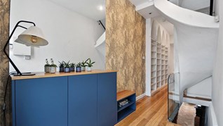 Ng&#244;i nh&#224; hẹp nhất London g&#226;y tranh c&#227;i lớn khi rao b&#225;n với gi&#225; tận hơn 30 tỷ đồng, ai cũng t&#242; m&#242; liệu b&#234;n trong chứa &quot;kho b&#225;u&quot; g&#236; kh&#244;ng - Ảnh 7
