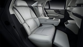 Lexus LS 500 v&#224; LS 500h 2021 được ra mắt tại Việt Nam - Ảnh 5