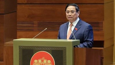 Thủ tướng: Kinh tế Việt Nam khẳng định đủ sức chống chịu trước các cú sốc bên ngoài, tăng trưởng cao hàng đầu thế giới