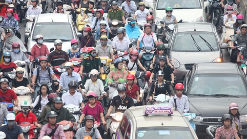 Cục Đăng kiểm: 'Nên thu hồi xe cũ nát thông qua kiểm soát khí thải'