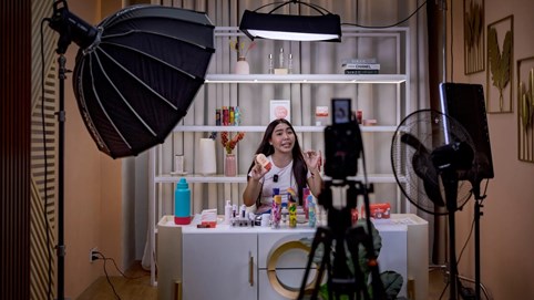 YouTube + Shopee tham vọng soán ngôi TikTok Shop: Người dùng chẳng để tâm, 