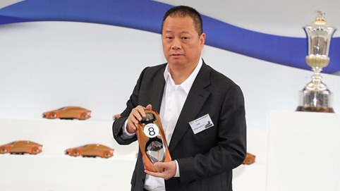 Từ một trong những người giàu nhất châu Á thành 'con nợ' tỷ USD bị truy đuổi