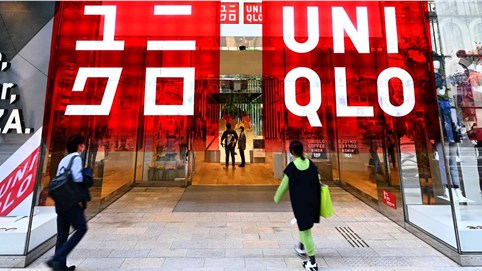 Hãng thời trang hàng đầu Nhật Bản Uniqlo cân nhắc tăng giá sản phẩm