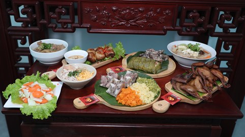 Madam Nhung: “Bà tiên” của những “nàng lọ lem” mùa tết