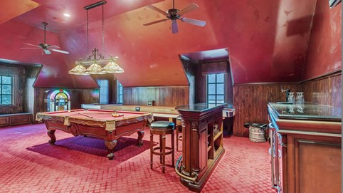 Căn biệt thự 2,7 triệu đô của Selena Gomez: Bên ngoài như resort 5 sao, bên trong nguy nga như cung điện