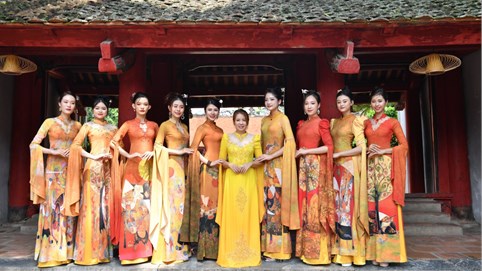 Nhà thiết kế Hoàng Ly: Tự hào khi được lưu giữ giá trị di sản văn hóa Việt