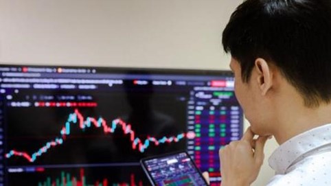 Nghỉ Tết xong mua cổ phiếu gì?