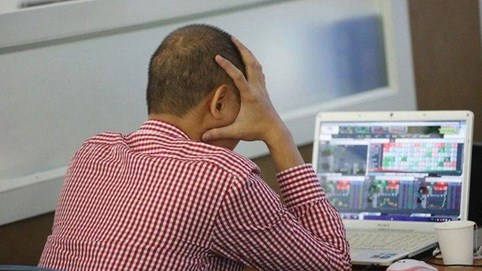 73.000 tỷ đồng “tiền tươi” nằm chờ trên tài khoản của nhà đầu tư chứng khoán, thấp nhất trong vòng 6 quý