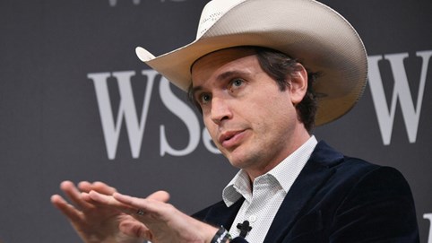 Em trai Elon Musk bán 25,6 triệu USD cổ phiếu Tesla