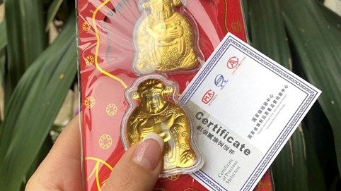 Thần Tài, trâu vàng giá 15.000 đồng đắt khách