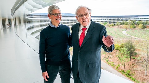 Warren Buffett gọi Apple là một trong 