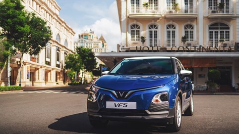 Khách hàng Việt: 'Combo' lợi ích cho người mua mới và khách hàng cũ của VinFast giúp 'cả nhà cùng vui'