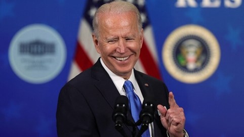 Quốc hội Mỹ thông qua gói cứu trợ 1.900 tỷ USD của Biden