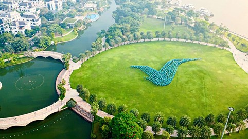 Xanh SM Platform cam kết chia sẻ doanh thu tới 80% trong 3 năm đầu, hỗ trợ đối tác tài xế an tâm sở hữu ô tô điện VinFast