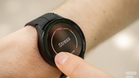 Samsung hối hận vì đã loại bỏ trang bị này trên Galaxy Watch