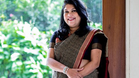 Con đường trở thành nữ tỷ phú tự thân giàu thứ hai Ấn Độ của một cựu nhân viên ngân hàng