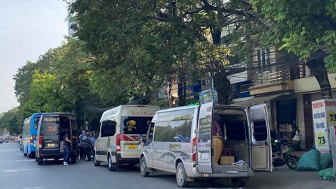 Xử lý nghiêm doanh nghiệp tuyến cố định dùng xe hợp đồng trá hình