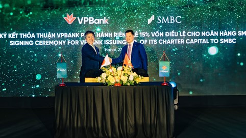 VPBank (VPB) đạt thỏa thuận bán 15% vốn điều lệ cho Ngân hàng SMBC của Nhật Bản, giá chuyển nhượng cao hơn khoảng 42% thị giá hiện tại