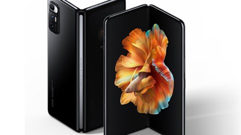 Tung điện thoại màn hình gập giá tối đa 2.000 USD, Xiaomi quyết đấu Samsung, Huawei