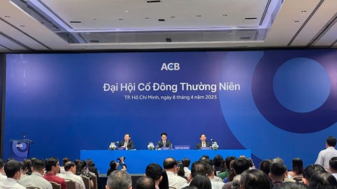 ĐHĐCĐ 2025 ACB: Đặt mục tiêu lãi 23.000 tỷ, chia cổ tức 25%, lãnh đạo ngân hàng tự tin kiểm soát nợ xấu giữa 'bão' thách thức