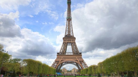 Tháp Eiffel: Từ công trình 'quái dị' thành biểu tượng của Paris, biết 
