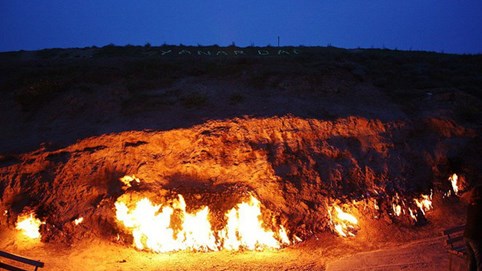 Azerbaijan - nơi có ngọn lửa bất diệt cháy sáng hàng nghìn năm