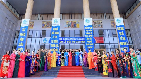 Vẻ đẹp tinh hoa văn hóa của Bắc Giang trên áo dài truyền thống