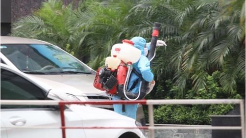 Hà Nội: Nữ nhân viên quán bar mắc Covid-19 đã tiếp xúc với những ai?