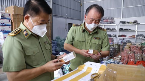 Thanh, kiểm tra hơn 1.200 vụ buôn lậu, gian lận thương mại trong tháng 4/2022