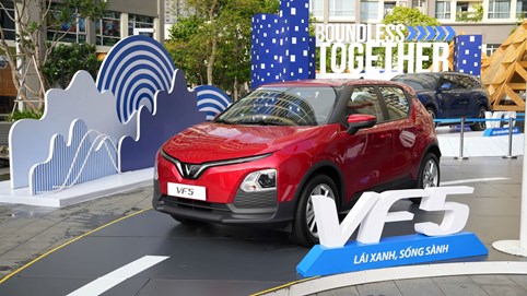 So sánh phân khúc xe hạng A: Xe điện đáng tiền hơn xe xăng