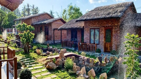 Thu về hàng trăm triệu mỗi tháng nhờ chuyển đổi đất đầu tư mắc kẹt sang homestay 