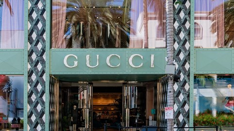 Nhà mốt Gucci bắt đầu chấp nhận thanh toán bằng tiền ảo ở Mỹ