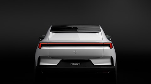 Tuyên bố không cần kính sau vì đã có camera, mẫu xe này đối diện nguy cơ bị triệu hồi vì... không nhìn thấy gì