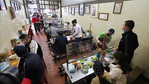 Nhu cầu dịch vụ giao hàng tăng cao trong mùa dịch Covid-19