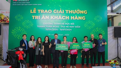 Chào hè rực rỡ cùng FE CREDIT: Đã tìm thấy chủ nhân của chiếc Honda Vision đầu tiên