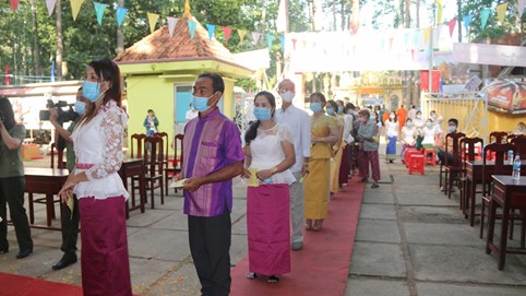 Đến 15h, tỷ lệ cử tri đi bầu cử ở nhiều địa phương đạt gần 100%