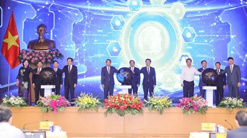 TỔNG THUẬT: Thủ tướng tọa đàm với doanh nghiệp về phát triển kinh tế tư nhân