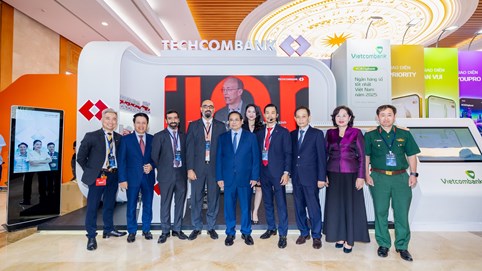 Techcombank khai phóng sức mạnh chuyển đổi số, giới thiệu giải pháp đột phá tại sự kiện ‘Chuyển đổi số ngành ngân hàng 2025’