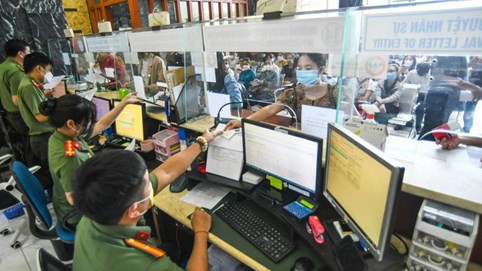 Nhiều chính sách tạo thuận lợi hơn nữa cho hoạt động xuất nhập cảnh